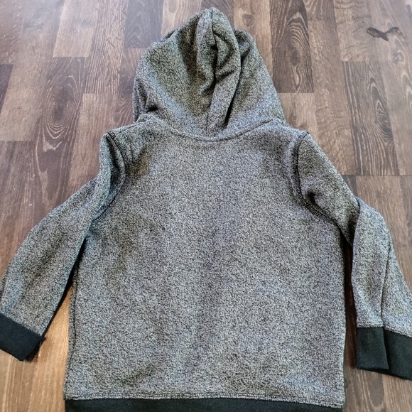 2 Kid tops and a  sweater - Picture 10 of 13